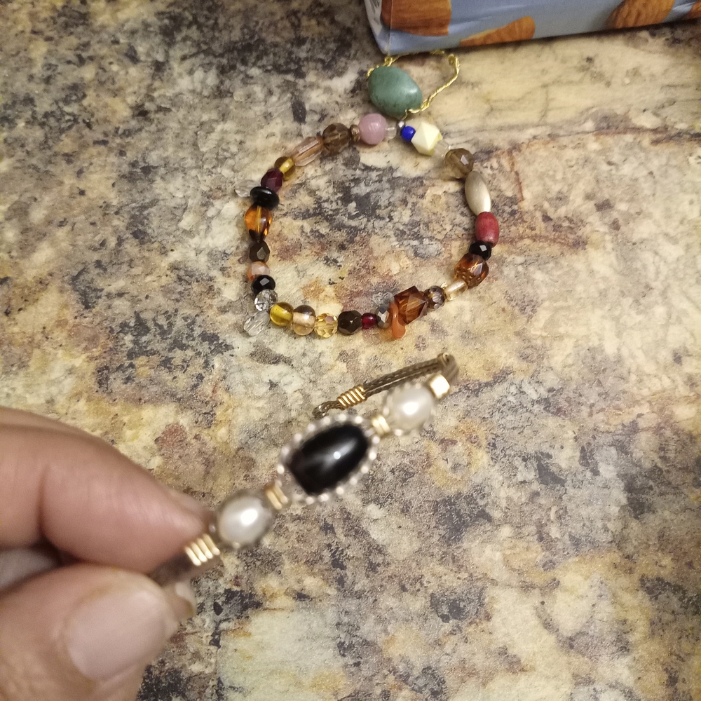 Elegant Black and Gold Beaded Bracelet